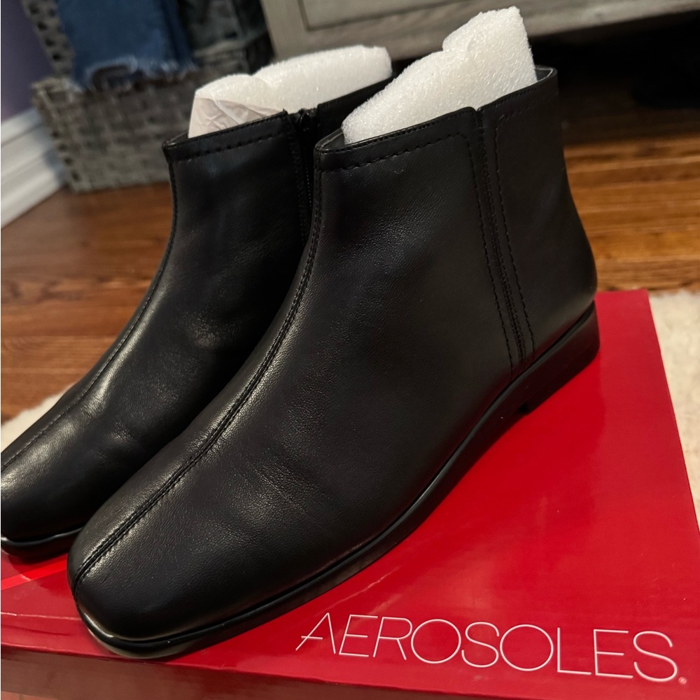 AEROSOLES Black Women’s Boots